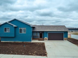 1180 Ruud Trl, Hartford, SD 57033