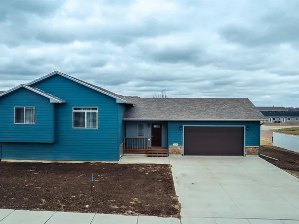 1180 Ruud Trl, Hartford, SD 57033