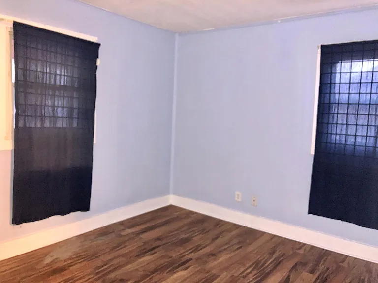 924 N Sunset Ave — Photo 4