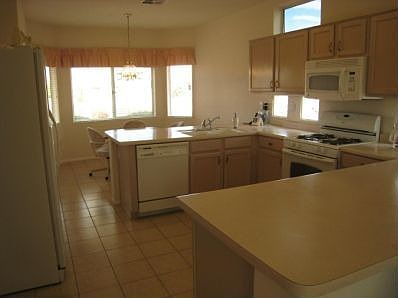 5th image of 14101 W Robertson Dr