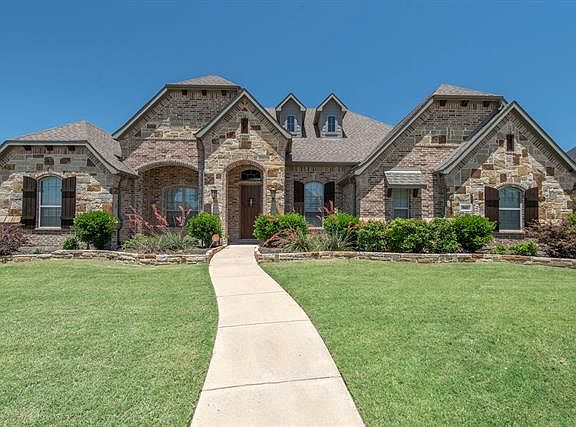 2nd image of 561 Sunbury Ln