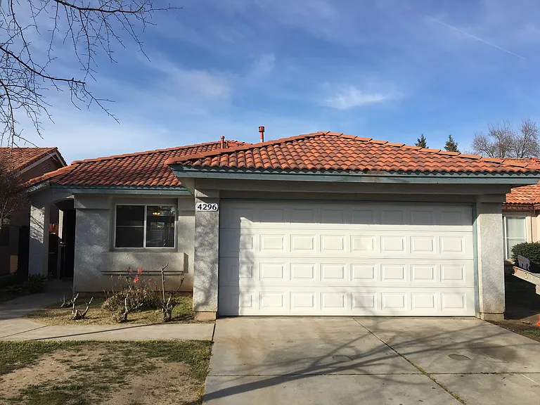 4296 W Yale Ave — Photo 1