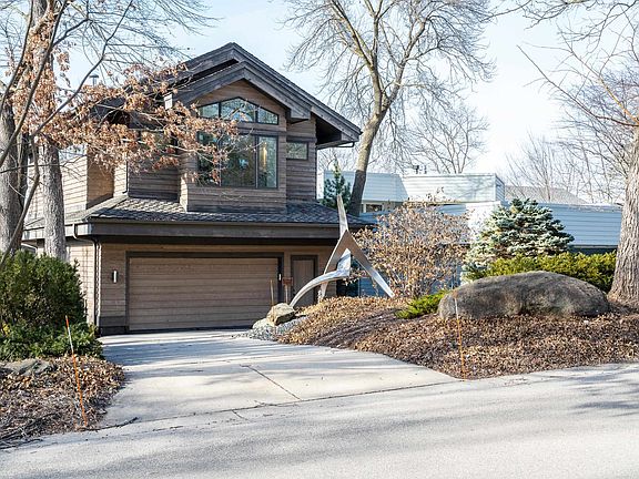 2nd image of 3512 Lake Mendota Dr