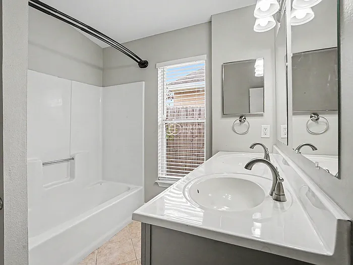 11220 Huxley Ave — Photo 11