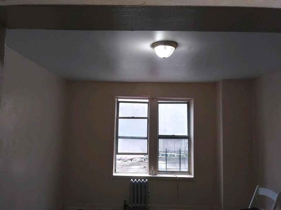 1st image of 20-09 Cornaga Ave #1A