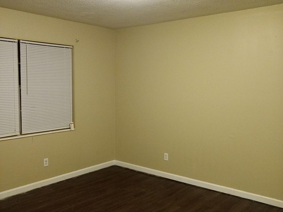2nd image of 1890 Ohio Ave NW APT 2