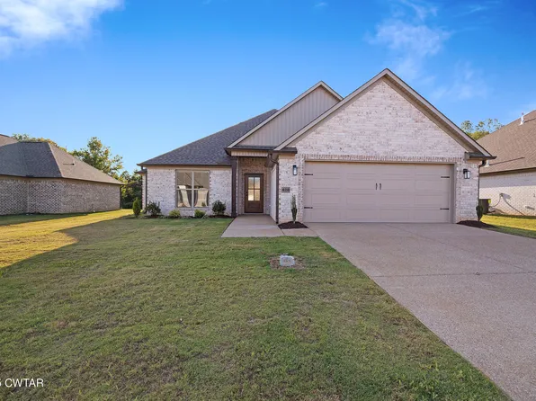 428 Fairway Blvd, Jackson, TN 38305