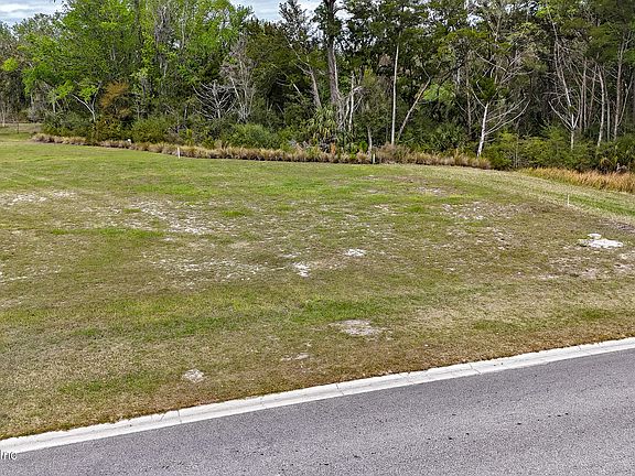 3rd image of 431 RIVER BREEZE Drive