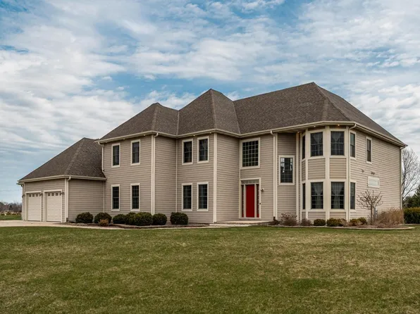 3268 Bay Hill ROAD, Port Washington, WI 53074