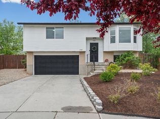 3585 W Silverglen Cir, Salt Lake City, UT 84129
