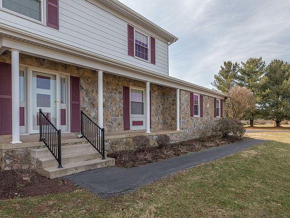 2nd image of 12060 Wright Ln