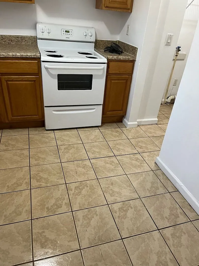 3228 Kanawha Terrace — Photo 2