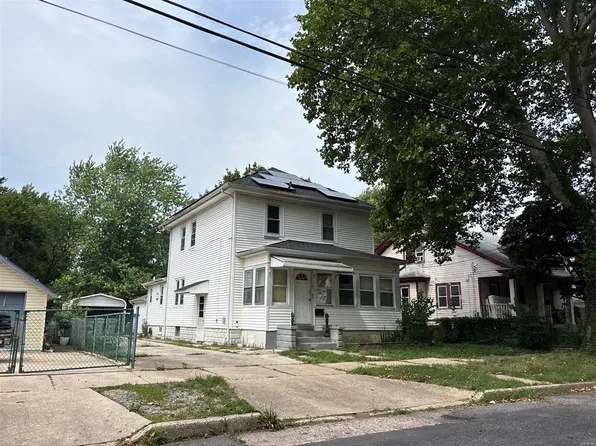 412 W Cherry St, Vineland, NJ 08360