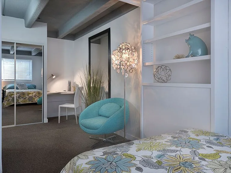 Sterling Boulder Apartments - Student Living — Photo 2