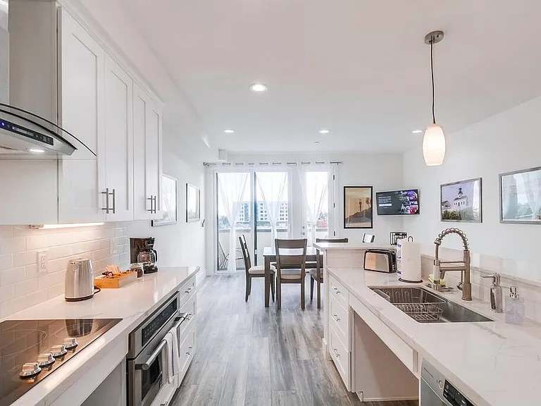 Kitchen with the dinning table