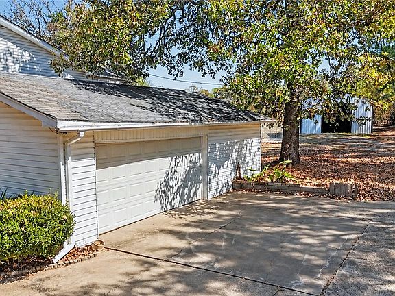 3rd image of 469331 E 1105th Rd