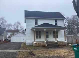 209 E 2nd St, Perry, MI 48872