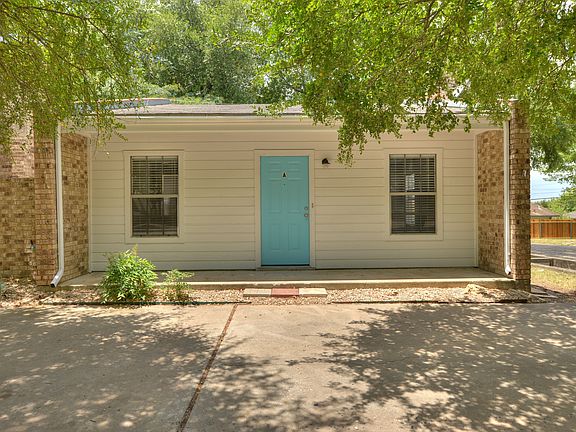 2nd image of 1010 Cushing Dr