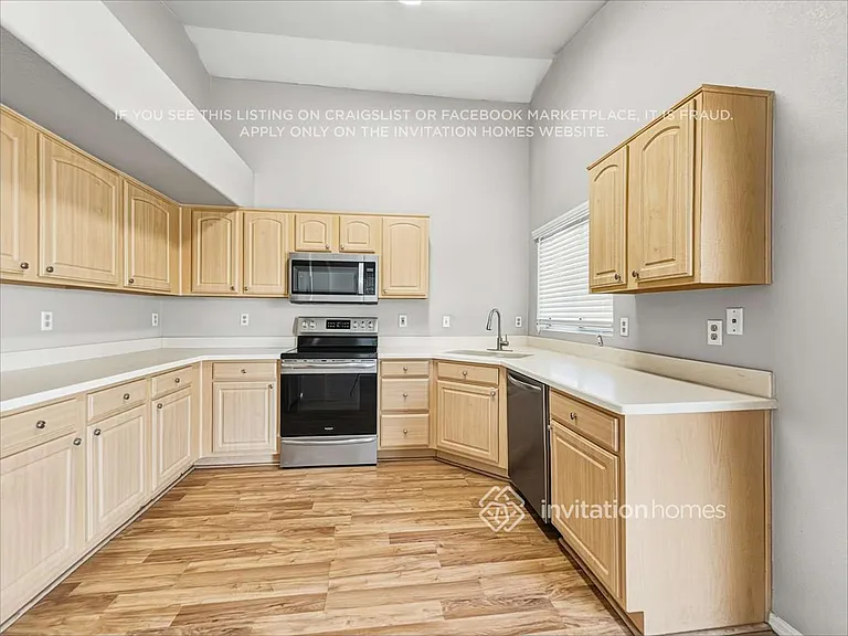 12480 N 83rd Dr — Photo 8