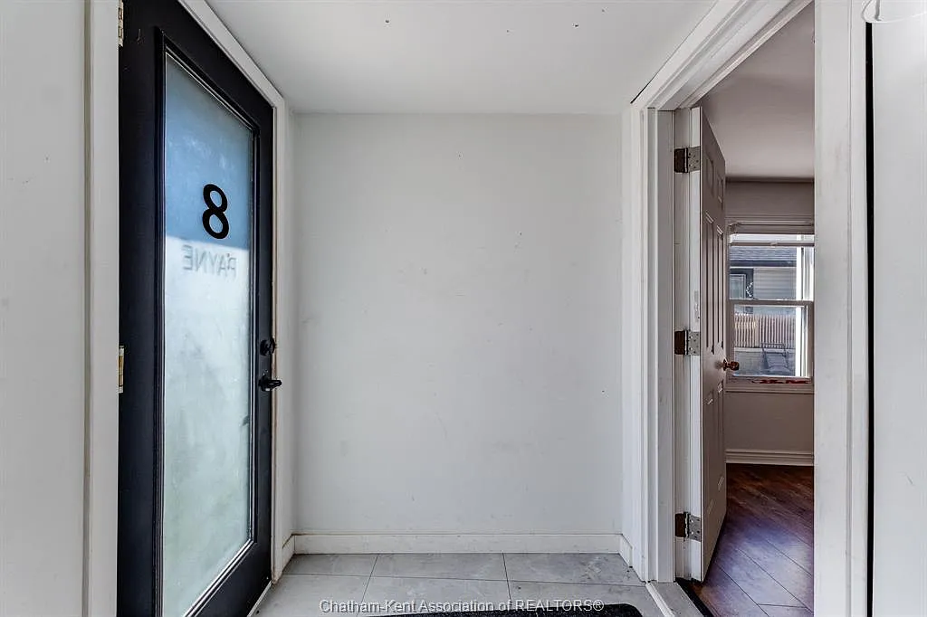 2 bed, $1,650 — Photo 3