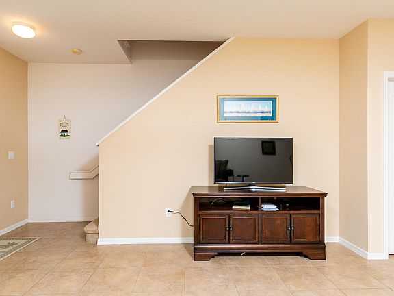 Living Rm