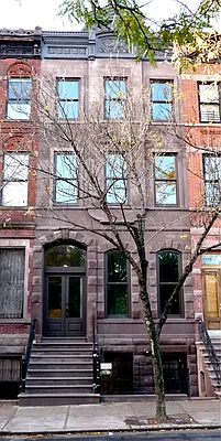 Rented by Perry Associates NYC Inc | media 8