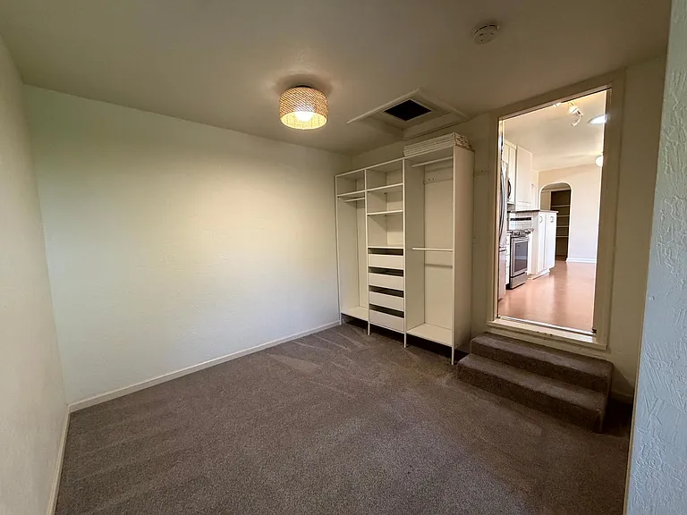 735 E 23rd Ave — Photo 22