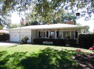 5533 SW 23rd St, Topeka, KS 66614