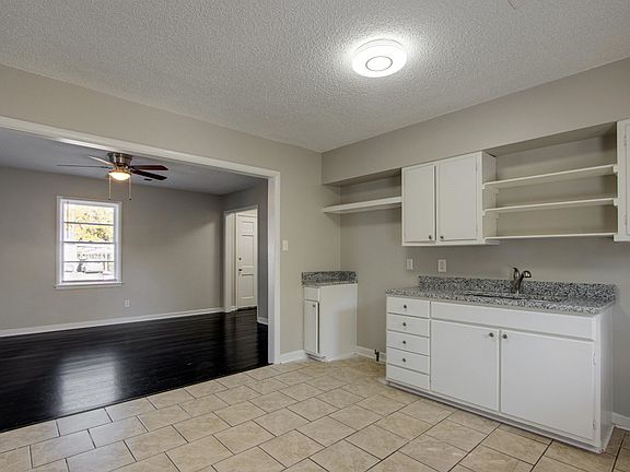 5th image of 4093 Westover Ave