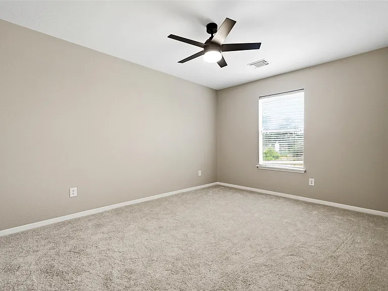 3711 Slocom Dr — Photo 36
