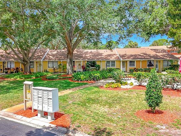 4th image of 1935 Peppermill Dr #C