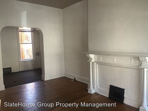 2nd image of 672 E Market St