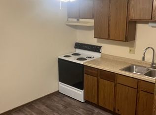 305 W Garden St #8, Chippewa Falls, WI 54729