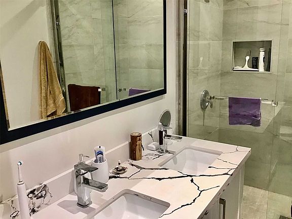 4th image of 5958 Greensboro Dr #14