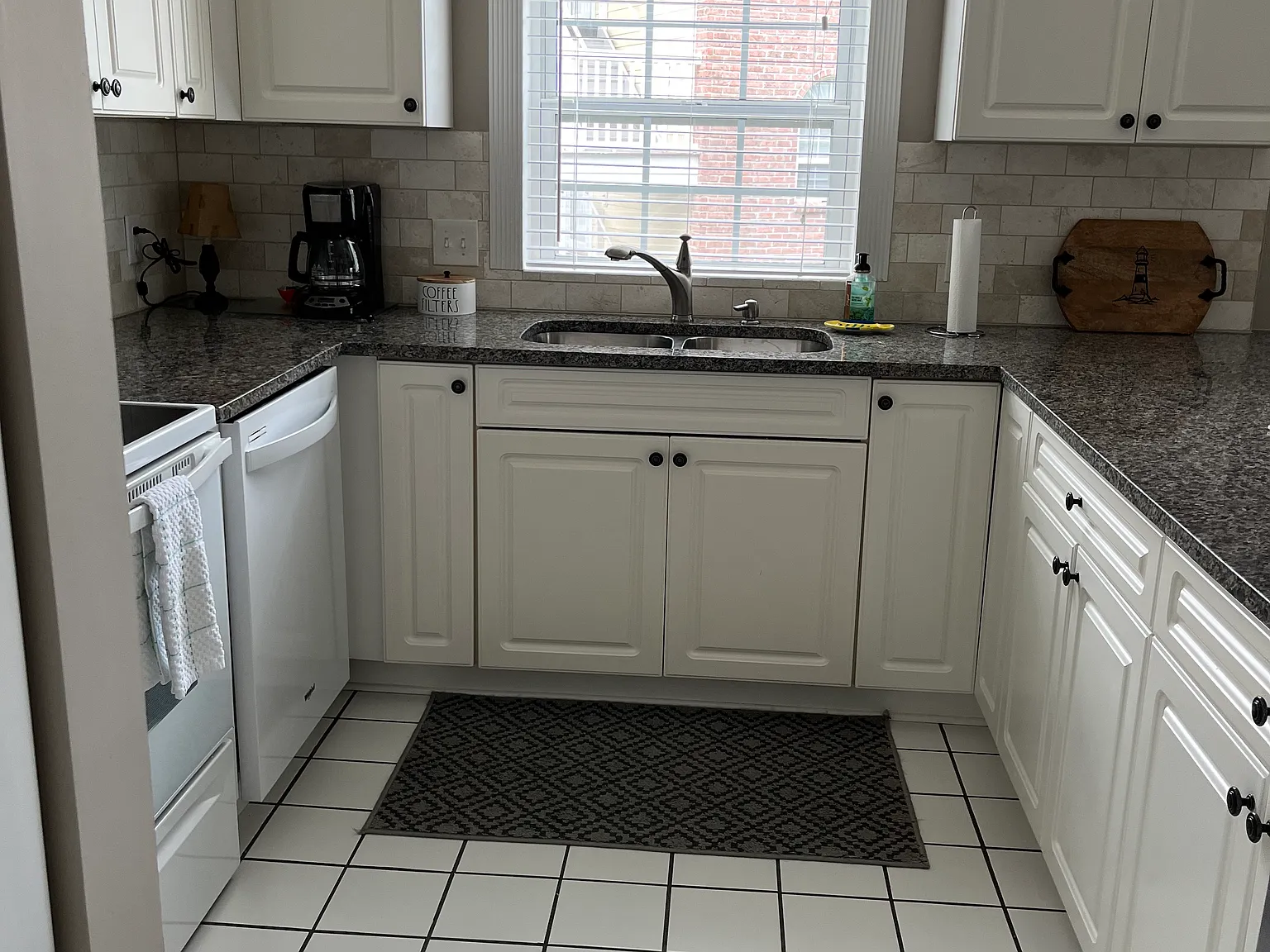 4185 Hibiscus Dr — Photo 1