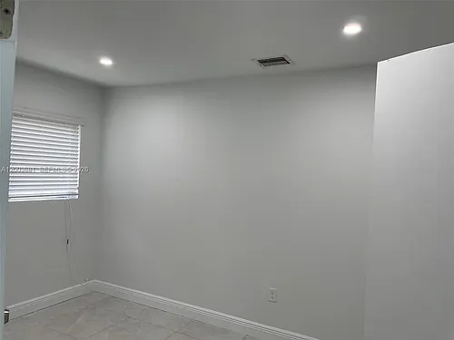8640 SW 125th Ter Photo 1