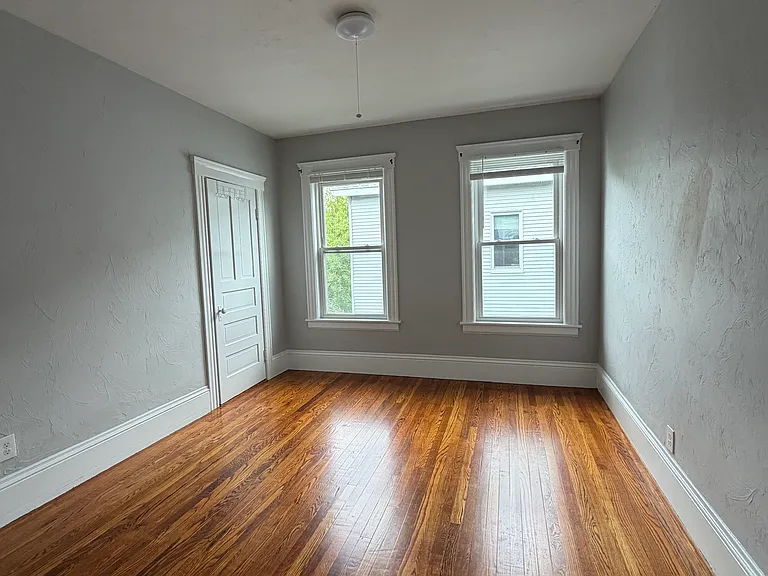 488 Park Ave #3 — Photo 8