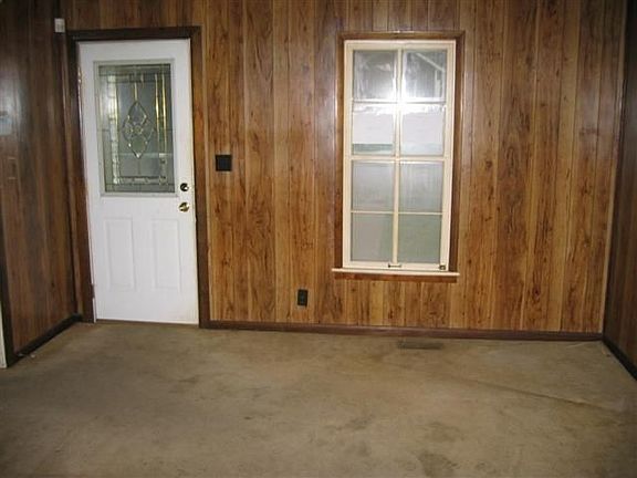 3rd image of 409 Greenwood Ave