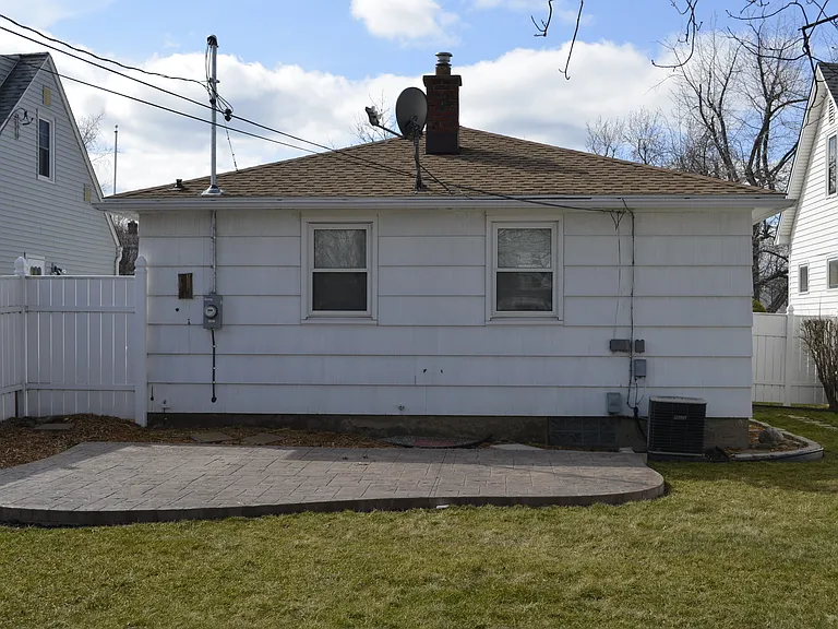 147 Edgewood Ave — Photo 9