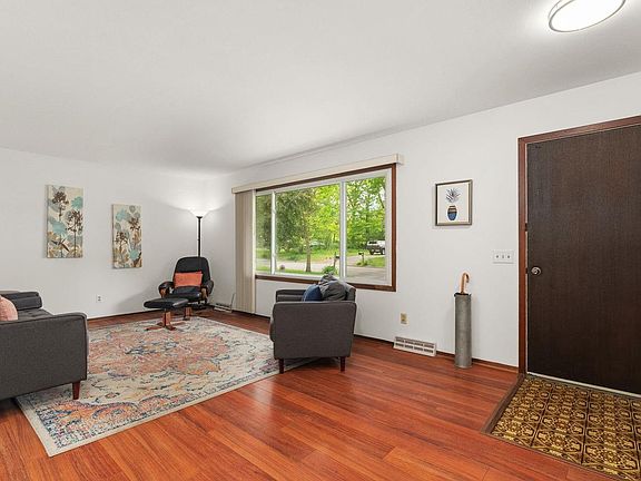 5th image of 1117 Droster Road