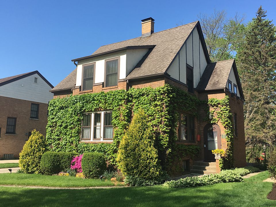Front exterior 