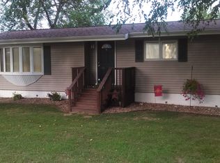 402 Jackson St, Bussey, IA 50044