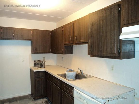 4th image of 225 Independence Ave APT 33