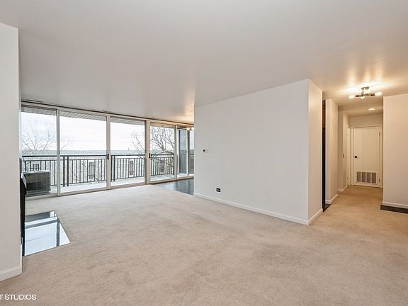 4th image of 5900 Oakwood Dr APT 5D