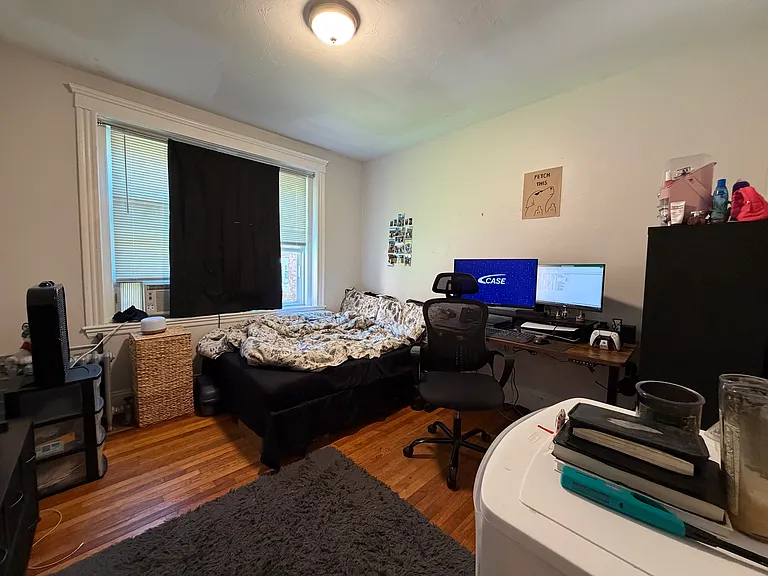 1450 Commonwelath — Photo 10