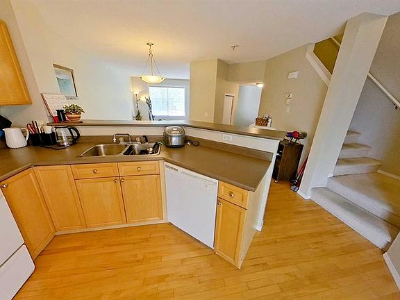 5th image of 156 S Tuscany Springs Gdns NW