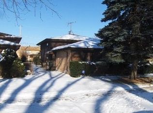 2628 E 142nd St, Burnham, IL 60633