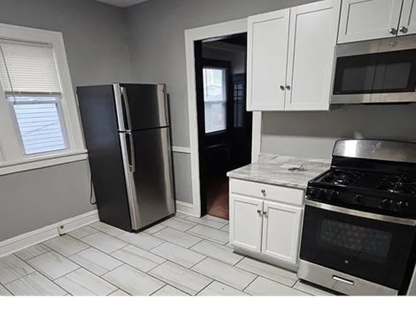 4280 E 124th St #1, Cleveland, OH 44105