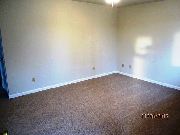 2nd image of 12145 Kadota Ave