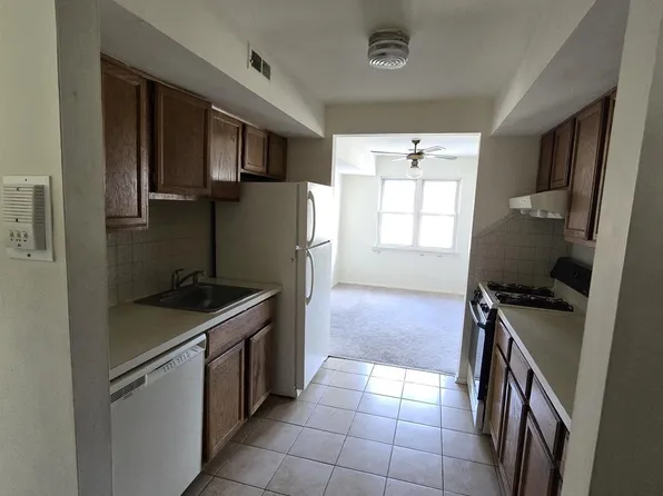 198 Sierra Ct, Woodbridge, NJ 07095